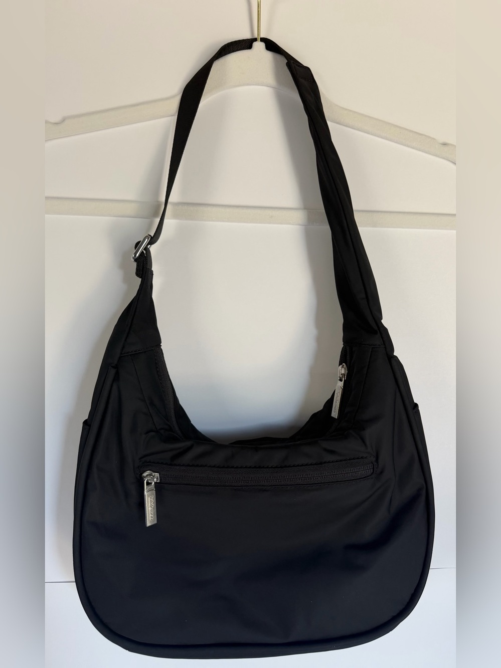 LULULEMON ATHLETICA City Essentials Black Shoulder Hobo Bag 4L NWOT - Picture 3 of 7